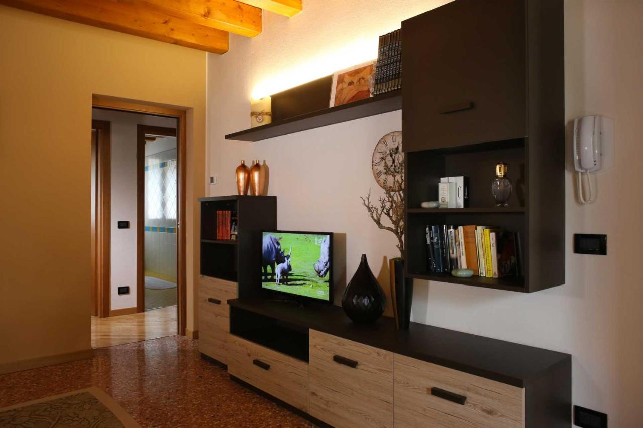 Villa Tiziano Residence Rosa Luaran gambar