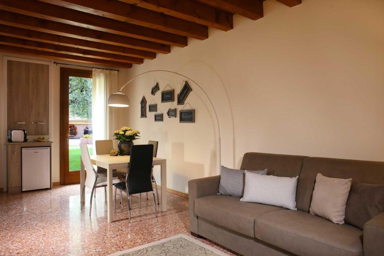 Villa Tiziano Residence Rosa Luaran gambar