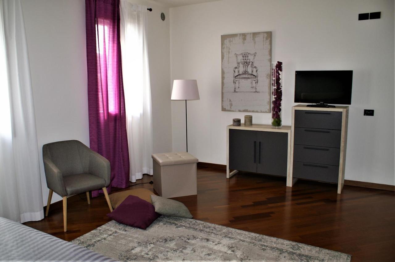 Villa Tiziano Residence Rosa Luaran gambar